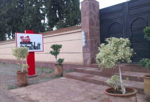 creation totem publicitaire marrakech maroc